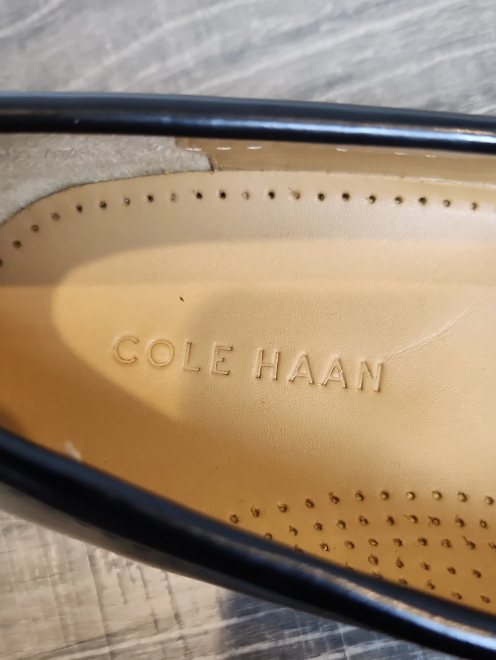 NWOB Cole Haan Men's Pinch Tassel Black Leather Loafers Size 9